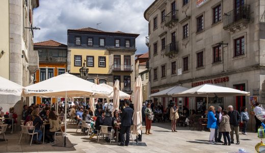 Le 50eme anniv de la revolution Portugaise