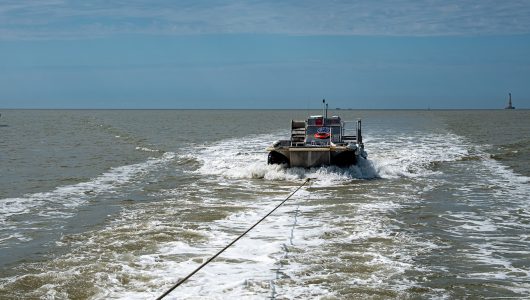 Bateau amphibie qui nous a déposé sur le chemein d'accès au Phare
